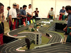 circuit géant modulable slot racing scalextric,